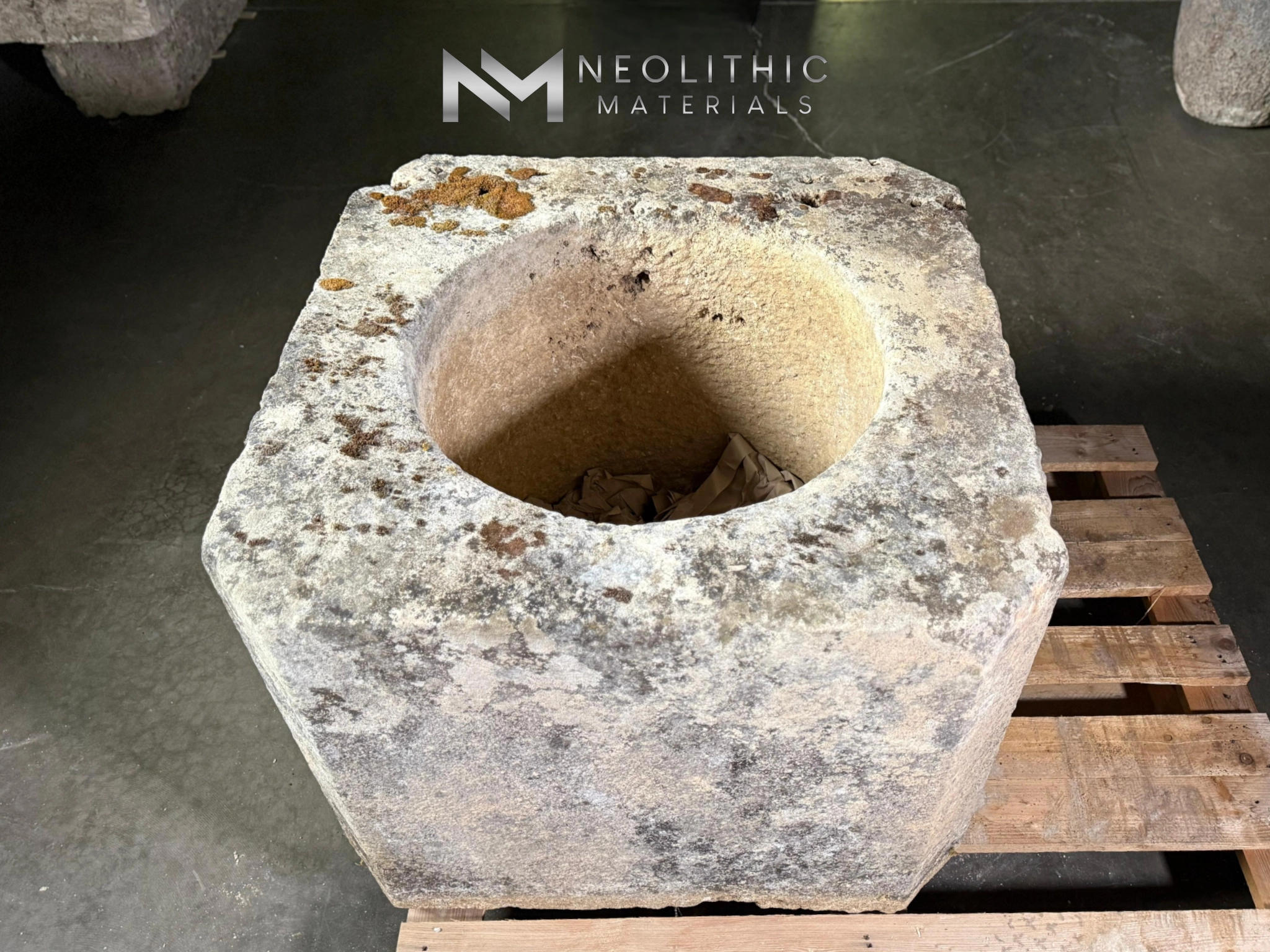 French Antique 19th Century Limestone Well - Image 7